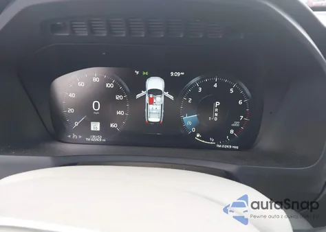 2016 Volvo Xc90 T5 Momentum z USA, uszkodzony, nr VIN YV4102XK9G1056544